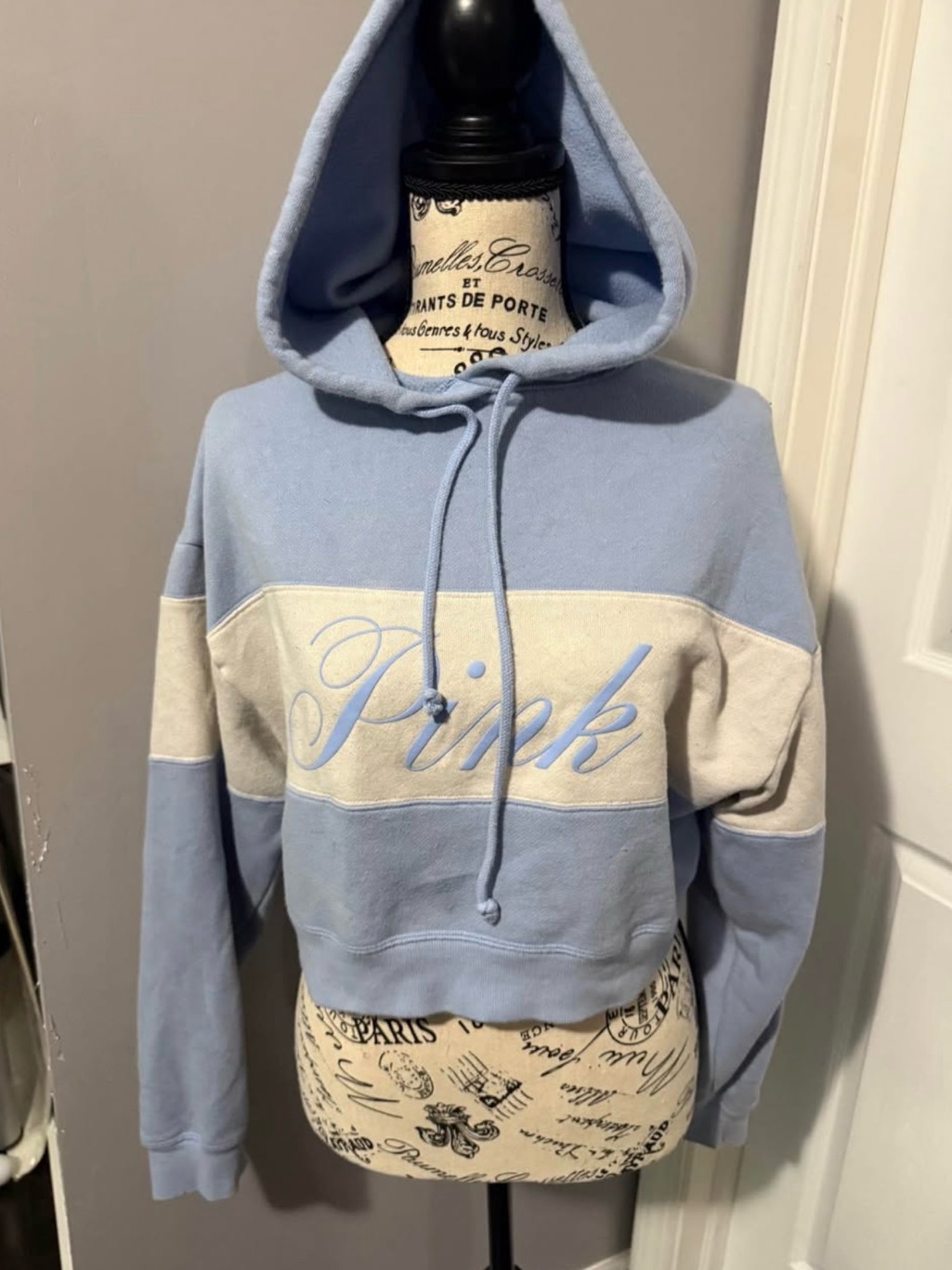Pink Victoria's Secret Light Blue & Cream Cropped Crewneck Hoodie